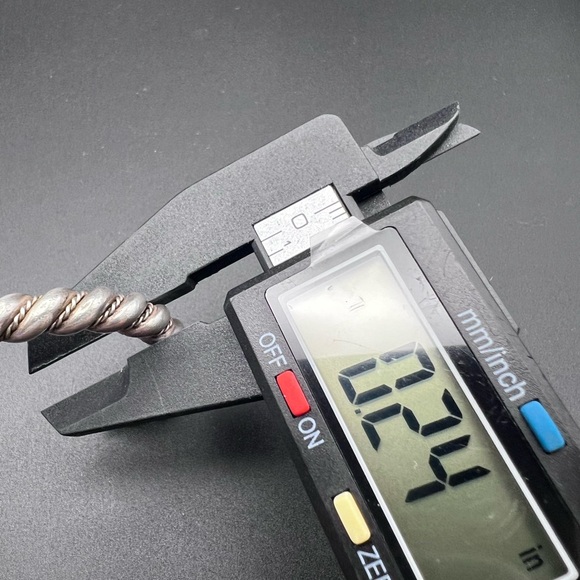 Vintage Native American Sterling Silver Twist Rope Cuff - Picture 8 of 9